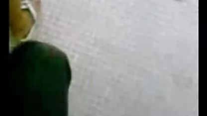 Busty MILF ima seks s prijateljem svog nasljednika