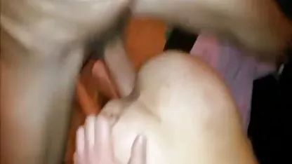Mladi susjedi ujutro su prekršili dječaka veseo troje