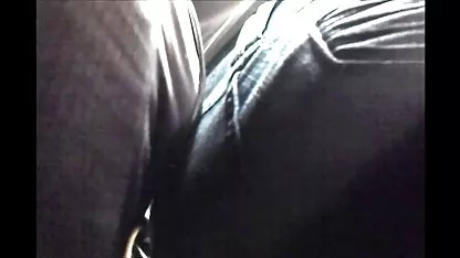 Prijatelj prekrasne crnkinje čini veliki penis