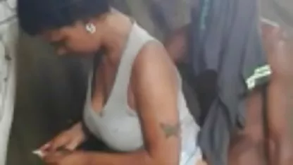 Crvenokosa dama ljubi oca svog prijatelja