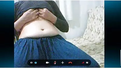 Podržan momak s blowjob i sperma na usnama