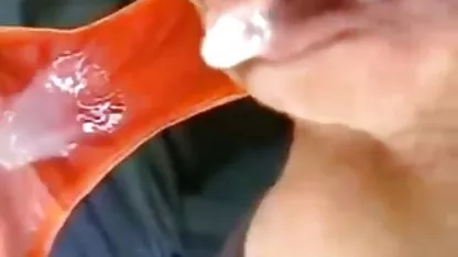 Zreli susjed fucks mladi gost u svim rupama