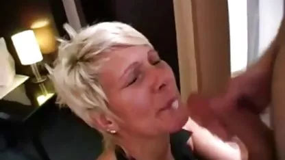 Otišao je u crninu i igrala se u bazen i jebeno u isto vrijeme