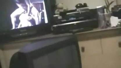 Tvrdi seks dva mlada para na poslu