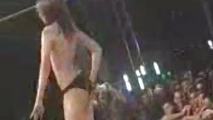 Japanski majstor okreće se azijskim i fucks u sljedećoj sjednici