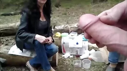 Susjed bori MILF u novim čarapama s rakom