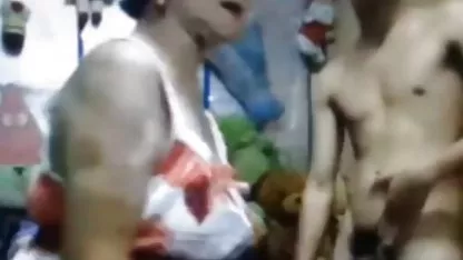 Posjećivala je susjeda i jebala dok je njegova žena spavala