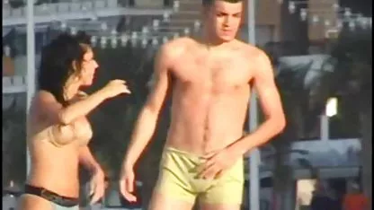 Mladi castor u Pragu ljubi ženskom agentu
