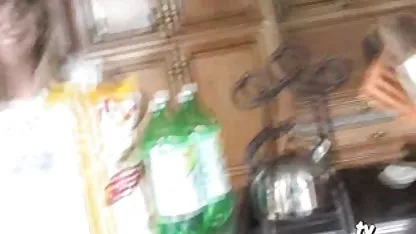 Dvojica radnika nakon posla su gledali na prijatelje za grupni seks