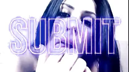 Mistress masturbira plavuša maca tijekom masaže