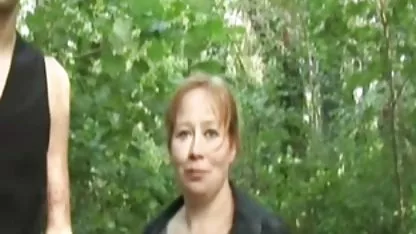 Buddy fucks mlada žena zrele prijatelj u svim rupama