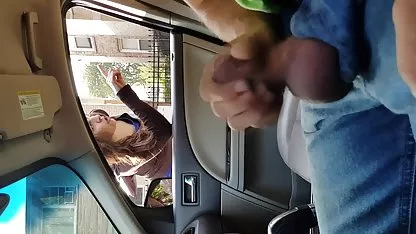 Penny Pax sranje prijateljicu i dobiva sperma na licu