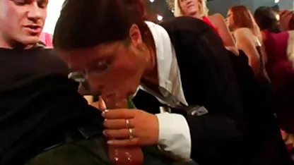 Maser je silovao šarmantni dugi kurac