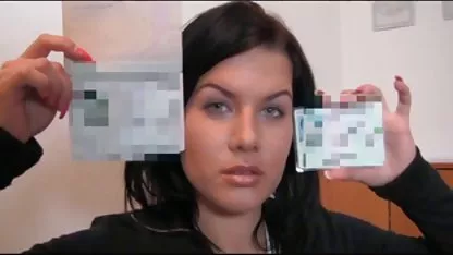 Umjesto nogometa za ruski tim, Kent šuti u magarcu lijepu djevojku