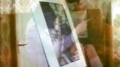 Mladi prijatelj starog prijatelja nosi se lijepoj ženi noću